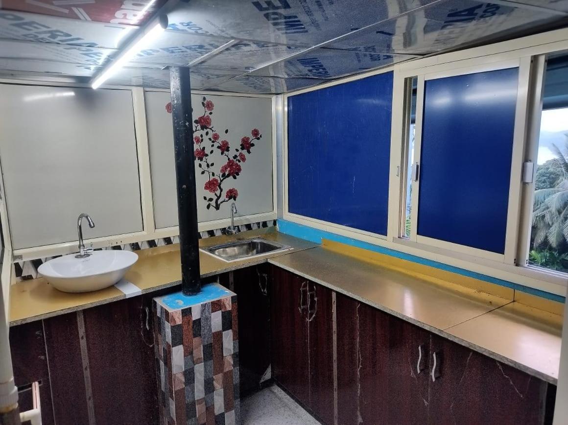 Rajeswari Ac Dormitory For Indian Males Only Port Blair Esterno foto